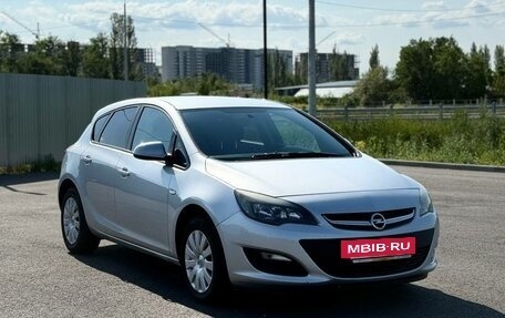 Opel Astra J, 2013 год, 800 000 рублей, 3 фотография