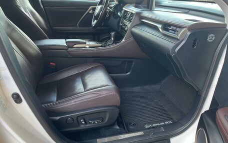 Lexus RX IV рестайлинг, 2020 год, 4 600 000 рублей, 3 фотография