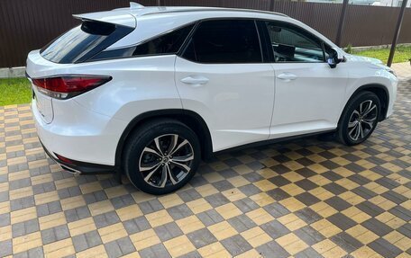Lexus RX IV рестайлинг, 2020 год, 4 600 000 рублей, 23 фотография