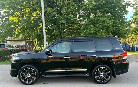Toyota Land Cruiser 200, 2019 год, 7 700 000 рублей, 4 фотография