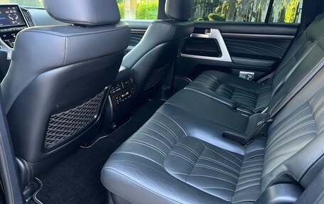 Toyota Land Cruiser 200, 2019 год, 7 700 000 рублей, 14 фотография