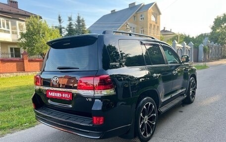 Toyota Land Cruiser 200, 2019 год, 7 700 000 рублей, 3 фотография