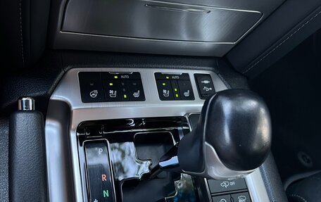 Toyota Land Cruiser 200, 2019 год, 7 700 000 рублей, 22 фотография