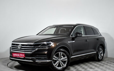 Volkswagen Touareg III, 2019 год, 4 899 000 рублей, 1 фотография