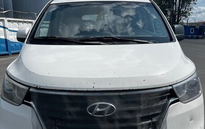 Hyundai Grand Starex Grand Starex I рестайлинг 2, 2019 год, 1 800 000 рублей, 1 фотография