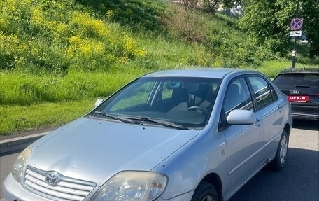 Toyota Corolla, 2004 год, 605 000 рублей, 1 фотография