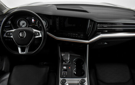 Volkswagen Touareg III, 2019 год, 4 899 000 рублей, 12 фотография