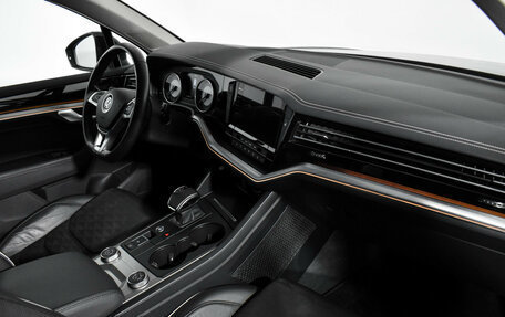 Volkswagen Touareg III, 2019 год, 4 899 000 рублей, 11 фотография
