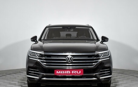 Volkswagen Touareg III, 2019 год, 4 899 000 рублей, 2 фотография