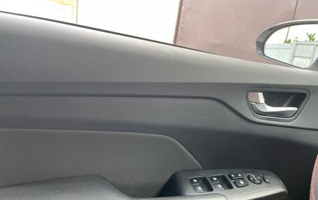 Hyundai Solaris II рестайлинг, 2019 год, 1 600 000 рублей, 6 фотография