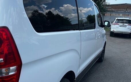 Hyundai Grand Starex Grand Starex I рестайлинг 2, 2019 год, 1 800 000 рублей, 5 фотография