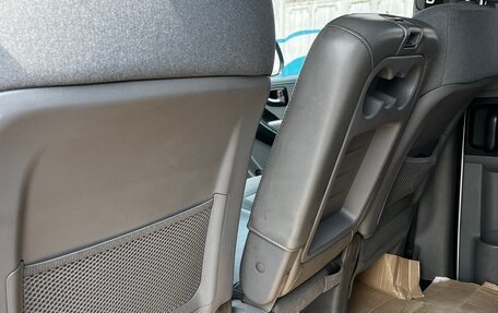 Hyundai Grand Starex Grand Starex I рестайлинг 2, 2019 год, 1 800 000 рублей, 17 фотография