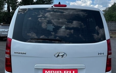 Hyundai Grand Starex Grand Starex I рестайлинг 2, 2019 год, 1 800 000 рублей, 4 фотография