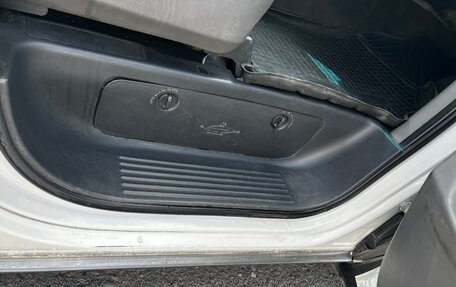 Hyundai Grand Starex Grand Starex I рестайлинг 2, 2019 год, 1 800 000 рублей, 28 фотография