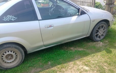 Mitsubishi Mirage VI рестайлинг, 2002 год, 100 000 рублей, 3 фотография