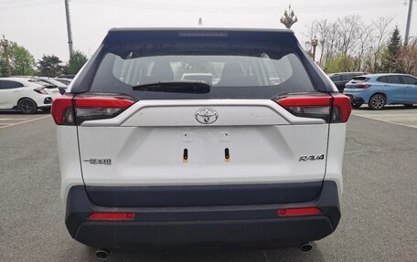 Toyota RAV4, 2025 год, 2 620 000 рублей, 5 фотография