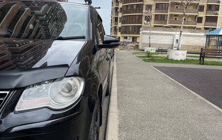 Volkswagen Touran III, 2010 год, 950 000 рублей, 10 фотография