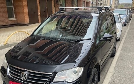 Volkswagen Touran III, 2010 год, 950 000 рублей, 11 фотография