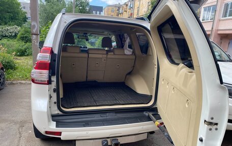 Toyota Land Cruiser Prado 150 рестайлинг 2, 2014 год, 3 400 000 рублей, 9 фотография
