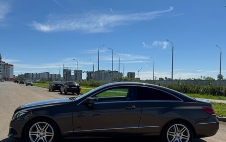 Mercedes-Benz E-Класс, 2013 год, 2 050 000 рублей, 2 фотография