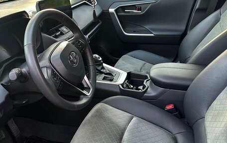 Toyota RAV4, 2024 год, 4 000 000 рублей, 7 фотография