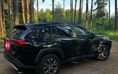 Toyota RAV4, 2024 год, 4 000 000 рублей, 4 фотография