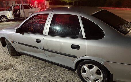 Opel Vectra B рестайлинг, 1998 год, 190 000 рублей, 15 фотография