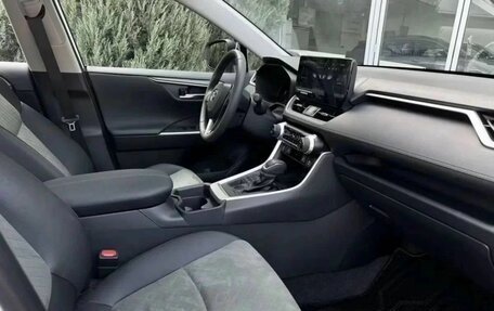 Toyota RAV4, 2025 год, 4 800 000 рублей, 12 фотография
