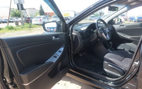 Hyundai Solaris II рестайлинг, 2015 год, 779 000 рублей, 12 фотография