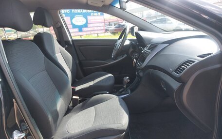Hyundai Solaris II рестайлинг, 2015 год, 779 000 рублей, 23 фотография
