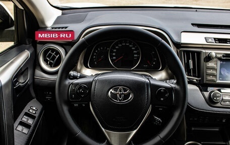 Toyota RAV4, 2014 год, 1 999 000 рублей, 6 фотография