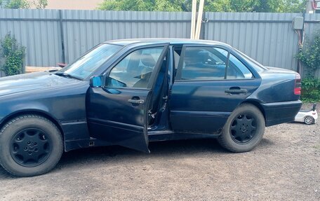 Mercedes-Benz C-Класс, 1997 год, 170 000 рублей, 2 фотография