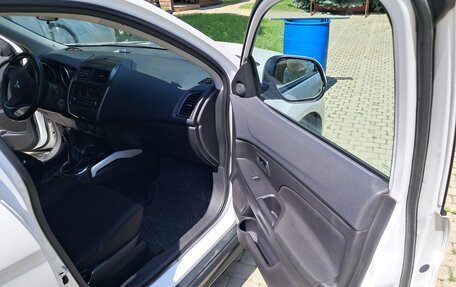 Mitsubishi ASX I рестайлинг, 2013 год, 1 200 000 рублей, 10 фотография