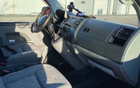 Volkswagen Transporter T5 рестайлинг, 2007 год, 1 000 000 рублей, 6 фотография