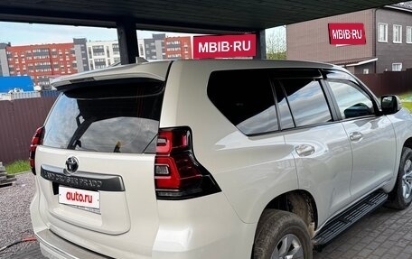 Toyota Land Cruiser Prado 150 рестайлинг 2, 2019 год, 3 999 999 рублей, 2 фотография