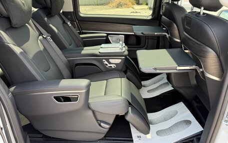 Mercedes-Benz V-Класс, 2024 год, 13 500 000 рублей, 13 фотография