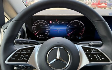 Mercedes-Benz V-Класс, 2024 год, 13 500 000 рублей, 26 фотография