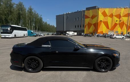 Ford Mustang VI рестайлинг, 2017 год, 3 200 000 рублей, 3 фотография