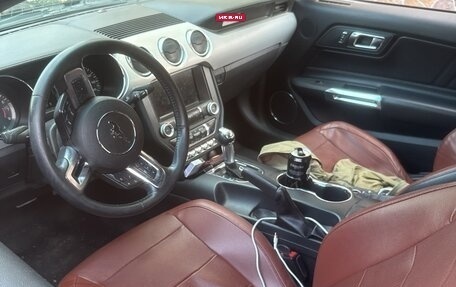 Ford Mustang VI рестайлинг, 2017 год, 3 200 000 рублей, 5 фотография