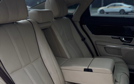 Jaguar XJ IV (X351), 2012 год, 2 000 000 рублей, 37 фотография