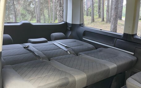 Volkswagen Multivan T5, 2011 год, 2 200 000 рублей, 11 фотография