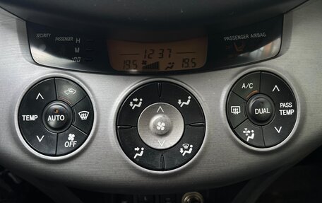 Toyota RAV4, 2008 год, 1 090 000 рублей, 24 фотография
