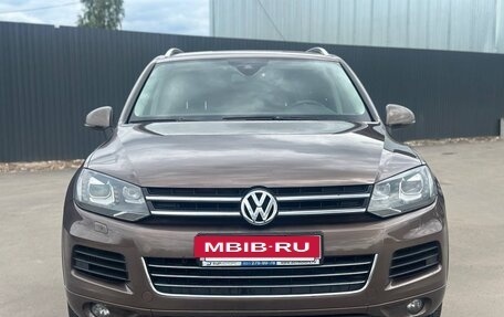 Volkswagen Touareg III, 2013 год, 2 199 999 рублей, 2 фотография