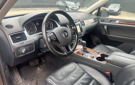 Volkswagen Touareg III, 2013 год, 2 199 999 рублей, 12 фотография