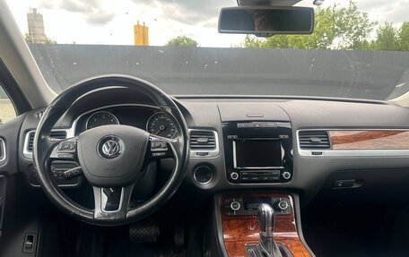 Volkswagen Touareg III, 2013 год, 2 199 999 рублей, 13 фотография