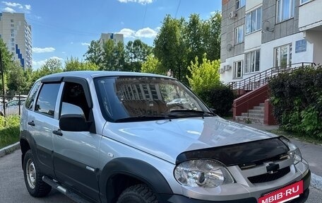 Chevrolet Niva I рестайлинг, 2011 год, 325 000 рублей, 4 фотография