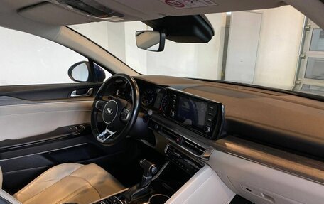 KIA K5, 2020 год, 2 300 000 рублей, 12 фотография