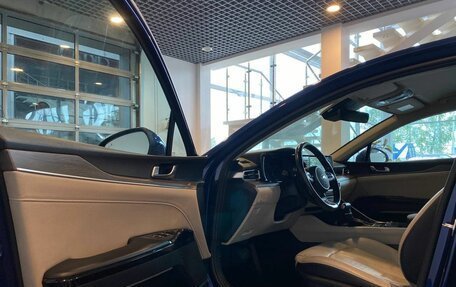 KIA K5, 2020 год, 2 300 000 рублей, 21 фотография
