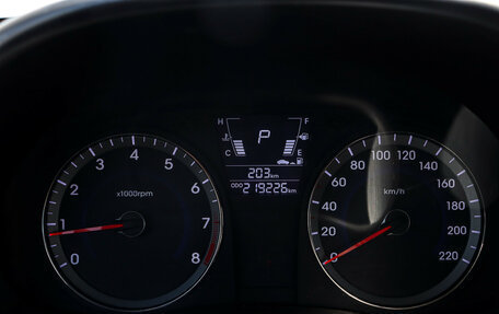 Hyundai Solaris II рестайлинг, 2011 год, 675 000 рублей, 14 фотография