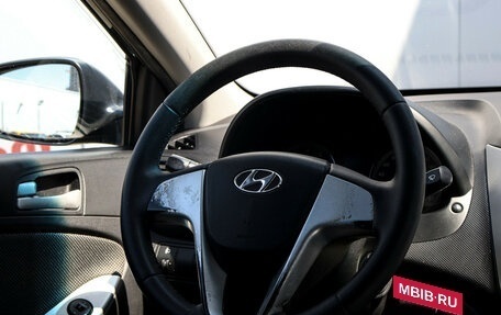 Hyundai Solaris II рестайлинг, 2011 год, 675 000 рублей, 13 фотография